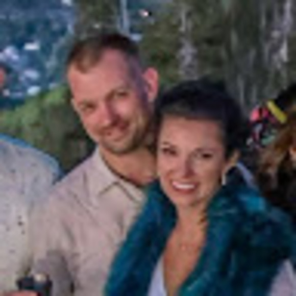 Profile Picture of Shawna Haley (@shawnahaley) on Poshmark