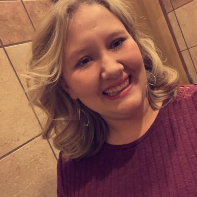 Profile Picture of Alli 🤘🏻 ❤ (@AllisonHale18) on Twitter