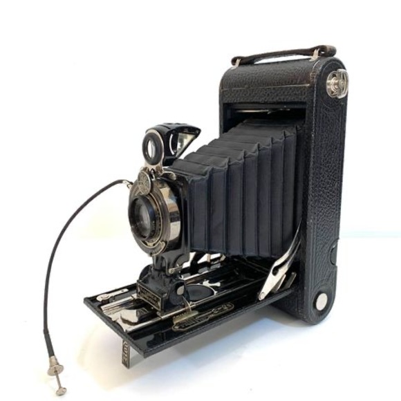 Profile Picture of Troy Huculak (@thuculak) on Poshmark