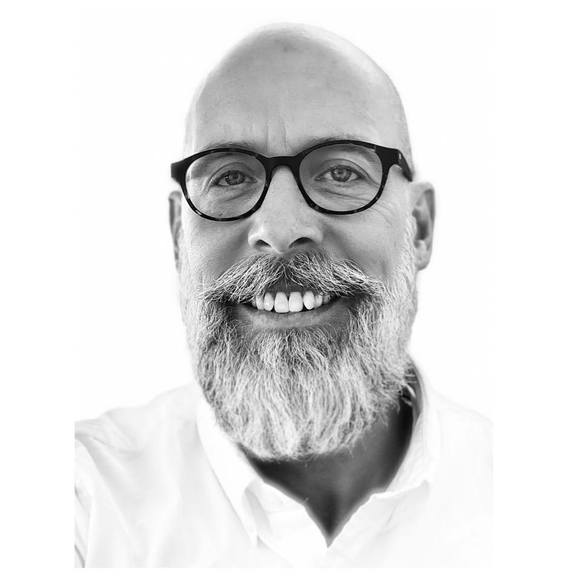 Profile Picture of Ken Bramble (@ikentri) on Poshmark