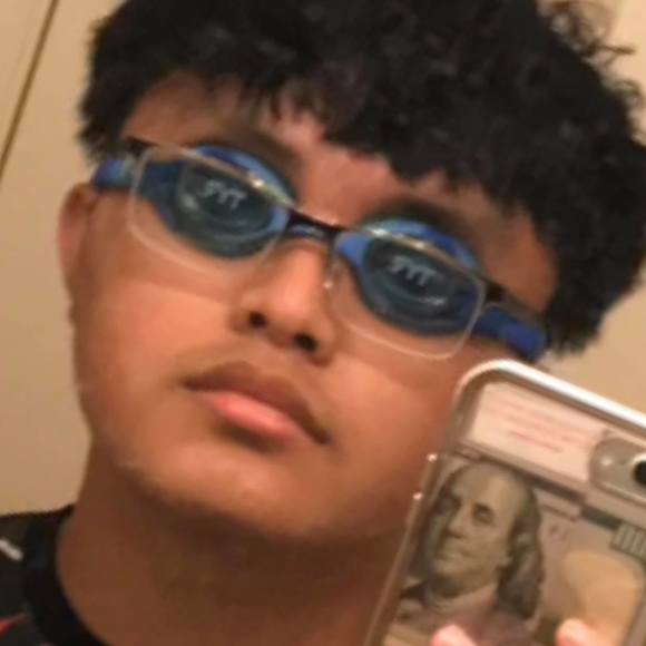 Profile Picture of Kevin Her (@kingkongher1) on Poshmark