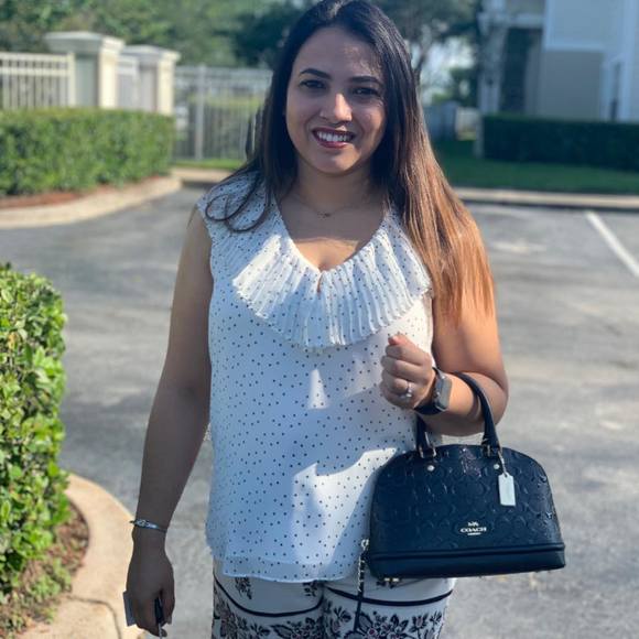Profile Picture of Zineb Lalaoui (@ninaalalaoui) on Poshmark