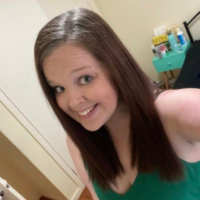 Profile Picture of Tara Murray (@taramurray339) on Twitter