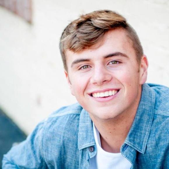 Profile Picture of Calvin Whitaker (@calvinw123) on Poshmark