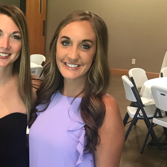 Ali Truhe - Poshmark Profile Picture of Ali Truhe (@alitruhe) on Poshmark