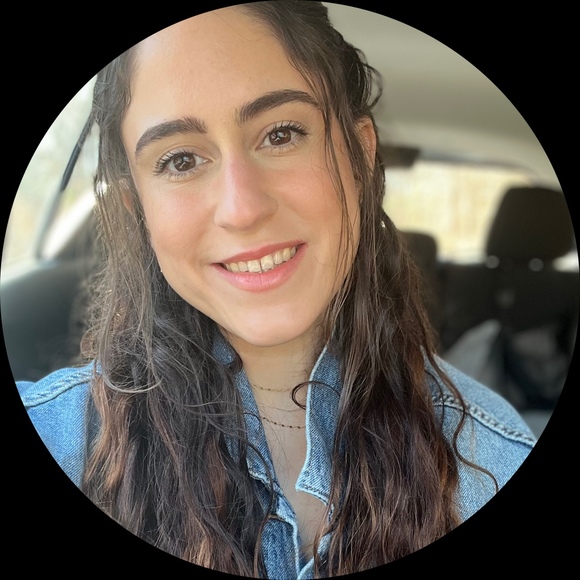 Profile Picture of Gabriela Rousseau (@gmrousseau) on Poshmark