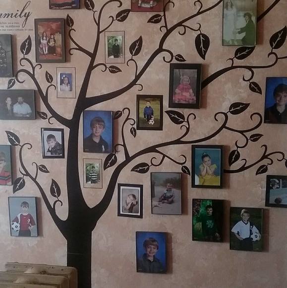 Profile Picture of Eilene Maxwell (@johnandeilene) on Poshmark