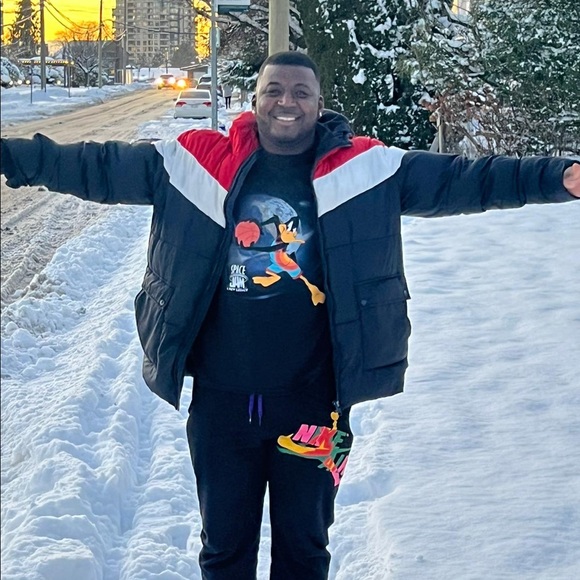 Profile Picture of Mauricio Hurtado (@mauricio872) on Poshmark