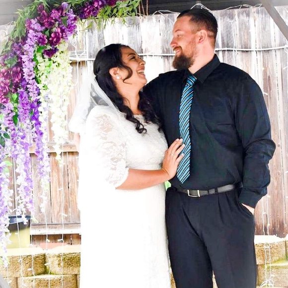 Profile Picture of Lani Kaleialii-tu'ua (@lani_kaleialii) on Poshmark