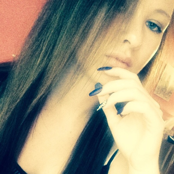 Profile Picture of Amber Nendick (@amberjord) on Poshmark