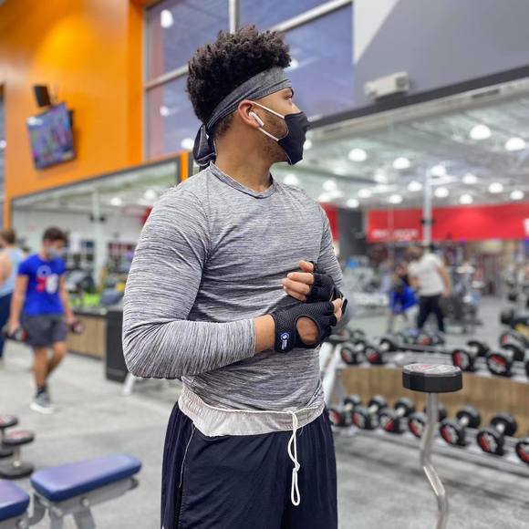 Profile Picture of Vince Jackson (@vince1026) on Poshmark