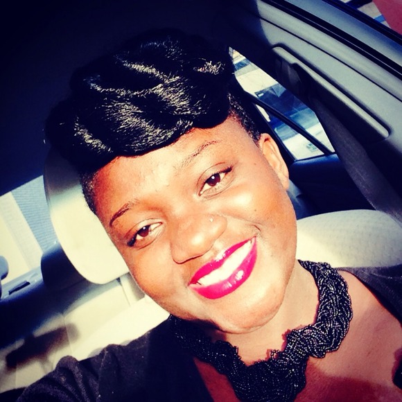 Profile Picture of Tedrina Aitkins (@aitkinst) on Poshmark