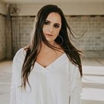 Profile Picture of Anna Laurin Brown R+F (@alb_rodan_and_fields) on Instagram