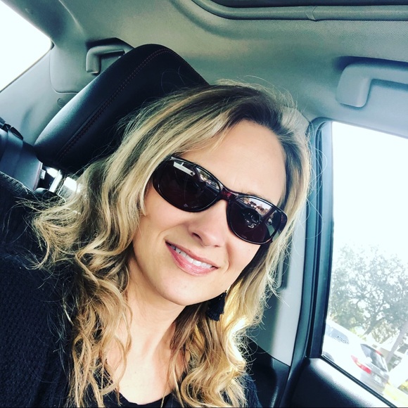 Profile Picture of Kimberly Rowell (@rowell38) on Poshmark