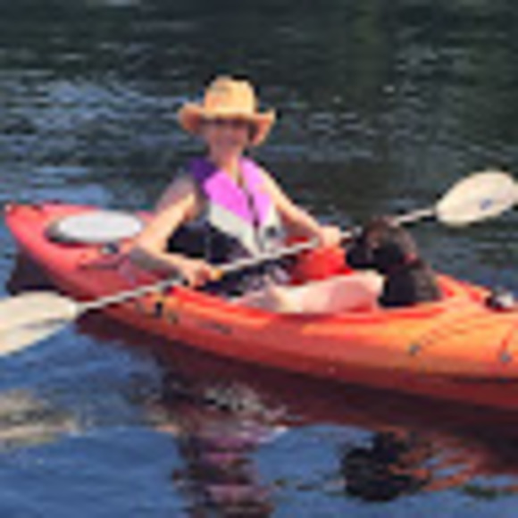 Profile Picture of Nicole Bartolomei (@nicolebartol860) on Poshmark