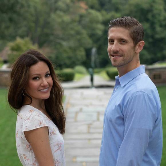 Profile Picture of Melanie Sasaki (@melsa618) on Poshmark