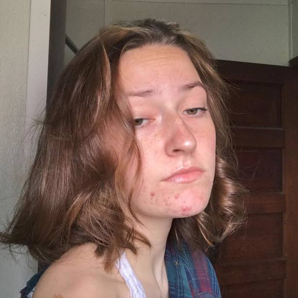 Profile Picture of Raina Smith (@rainasmith926) on Poshmark