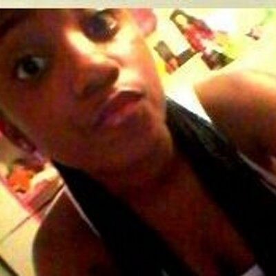 Profile Picture of Miriam Avery (@DezmondsCutie) on Twitter