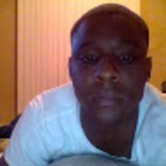 Profile Picture of Andre Burns (@andreburns413) on Poshmark