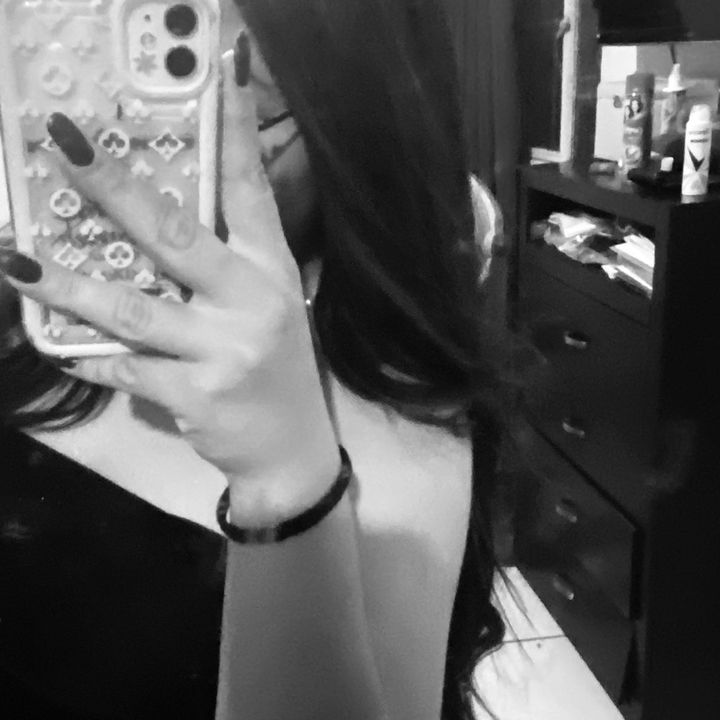 Profile Picture of 𝐫𝐞𝐳𝐚 (@__cassandrareza0) on Tiktok