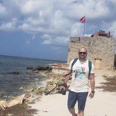 Profile Picture of Luis G. Lora (@luislora02) on Twitter