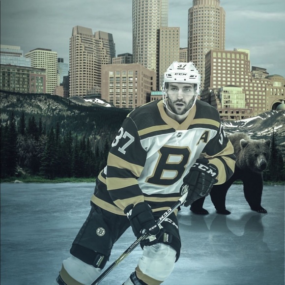 Profile Picture of Will Gladstone (@wag04) on Poshmark