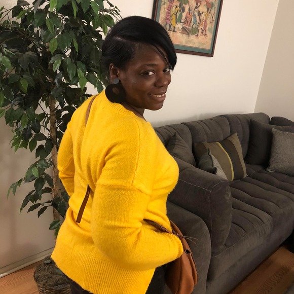 Profile Picture of Natasha Bennett (@tashadalf2003) on Poshmark