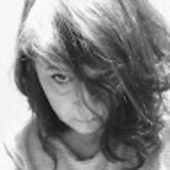 Profile Picture of Danielle Pavlovic (@mrmrsclaus7) on Poshmark