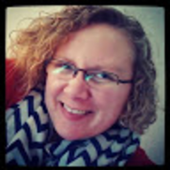 Profile Picture of Kim Hibbard (@kim_hibbard) on Poshmark