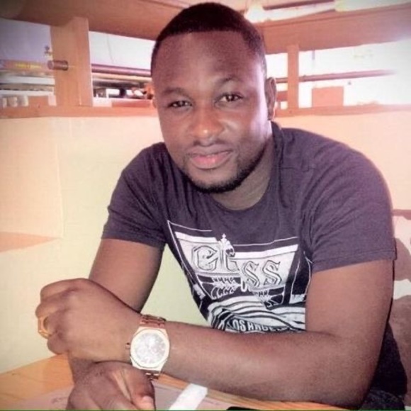 Profile Picture of Sheyhi Tapping (@seyitapping) on Poshmark