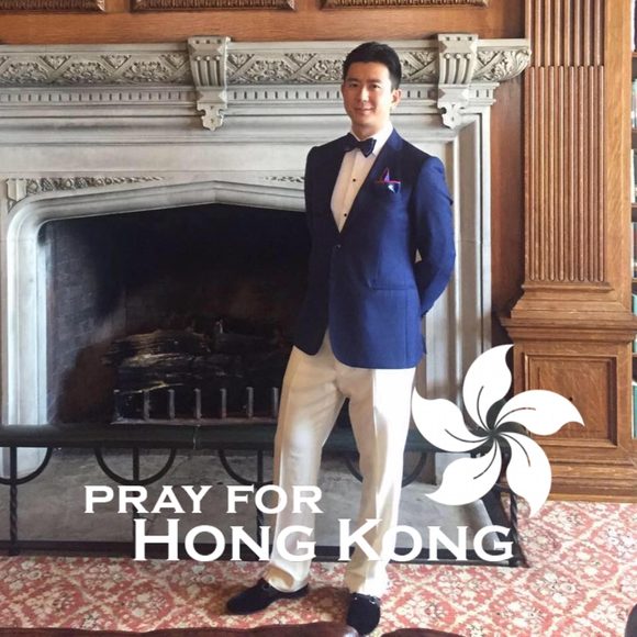 Profile Picture of David Cui (@cuiwei2000) on Poshmark