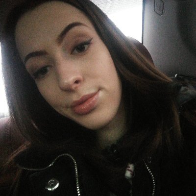 Profile Picture of Em 🐱 (@erin_toye) on Twitter