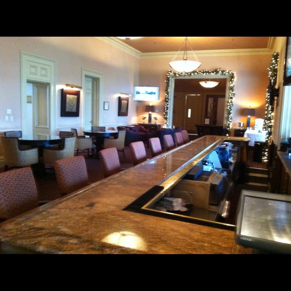 Profile Picture of Michele Simes (@msimes) on Poshmark