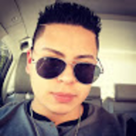 Profile Picture of Jimmy Valle (@jimmyvalle005) on Poshmark