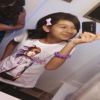 Profile Picture of Kimberly Galarza (@MrzBieBer111) on Twitter