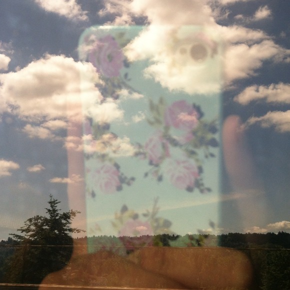 Profile Picture of Jenny Tibayan (@jatibayan) on Poshmark