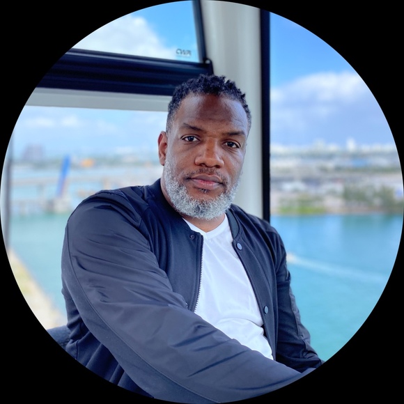 Profile Picture of Darrell Owens (@nwnfoe) on Poshmark