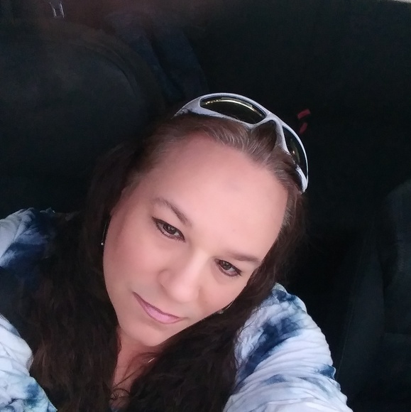 Profile Picture of Tonya Mathews (@jtwed2021) on Poshmark