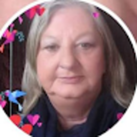 Profile Picture of Judy Hooks (@judyntony216) on Poshmark