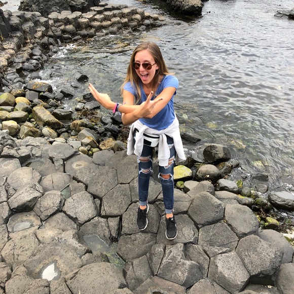 Alex Hausser - Poshmark Profile Picture of Alex Hausser (@ahausser15) on Poshmark