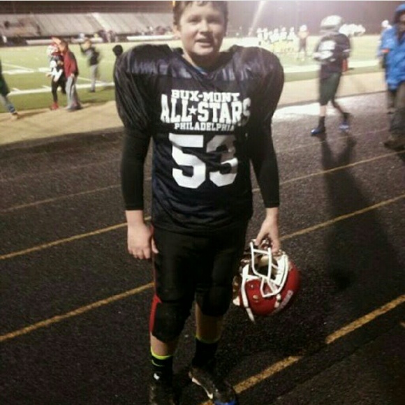 Profile Picture of Billy Everitt (@bdeve05) on Poshmark