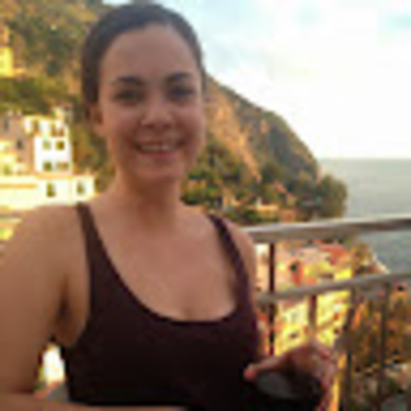 Profile Picture of Laurel Dalsted (@laurelc187) on Poshmark