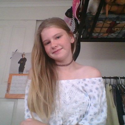 Profile Picture of Jessica Szepanowski (@CatchpoleJ) on Twitter