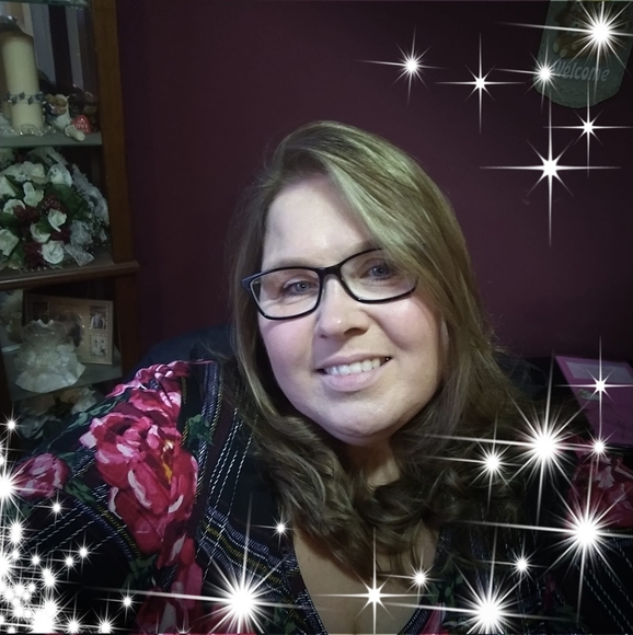 Profile Picture of Jodie Schleicher veeder (@hemilover) on Poshmark