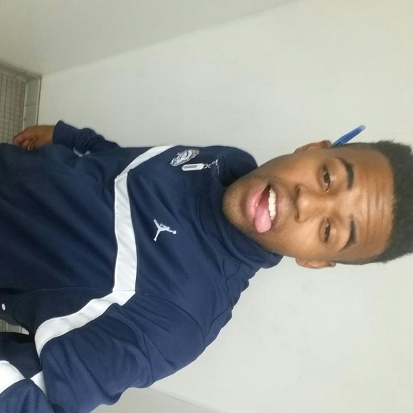Profile Picture of Jakeem Ellis (@thedream_boyy) on Poshmark