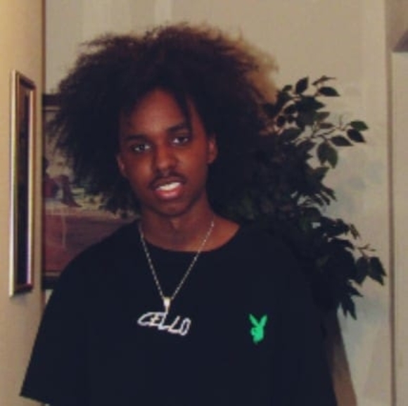 Profile Picture of Marcel Edwards (@marcel5) on Poshmark