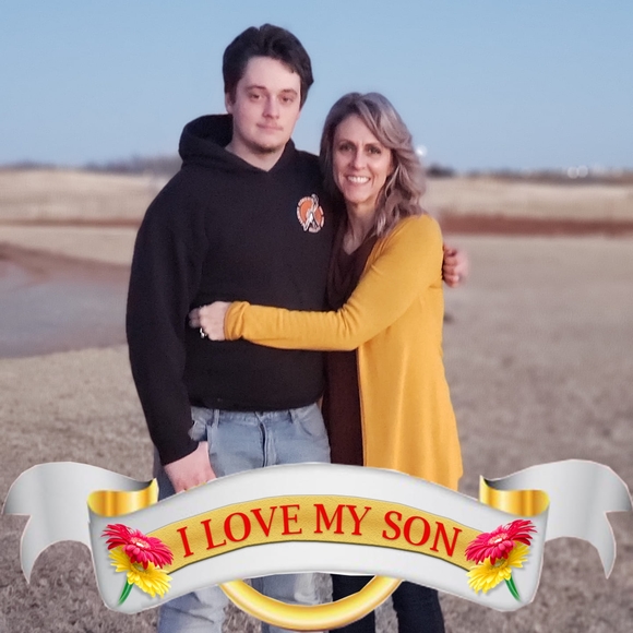 Profile Picture of Samantha Lankford walker (@sjwalker1974) on Poshmark