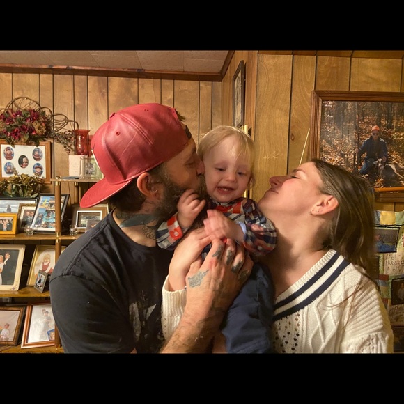 Profile Picture of Maria Simonova (@romax2018) on Poshmark