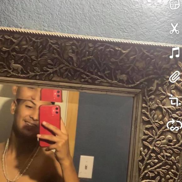 Profile Picture of Rene Serna (@rene_serna) on Poshmark