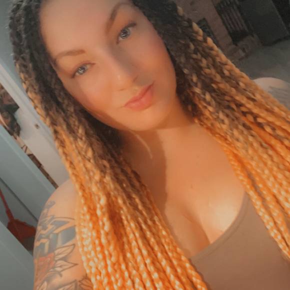 Profile Picture of Audreyann Duchesneau (@audreyannd) on Poshmark